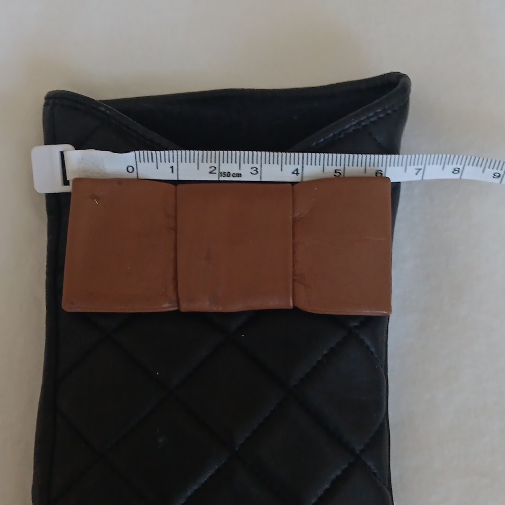 Kate Spade leather quilted gloves.Small - Picture 9 of 10